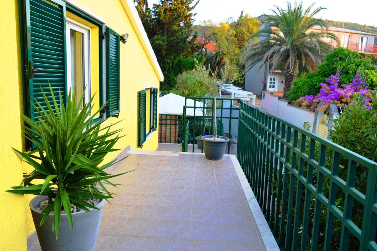 Apartments Vukovic Stari Grad  Exteriér fotografie